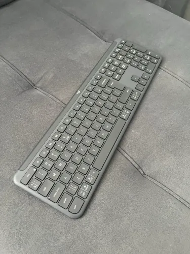 Teclado Logitech K950