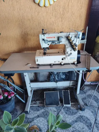 Máquina colarete