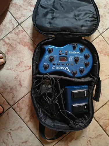 Pedaleira V amp 2 Behringer completa com case - NÃO ACEITO TROCAS