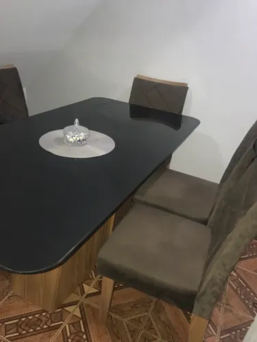 Vende- se mesa de jantar de vidro