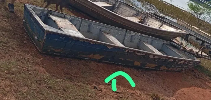 Vendo barco 5 metro bico chato