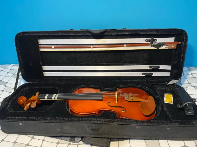 Violino Marinos tipo Eagle 441 4/4 lamberti  com estojo