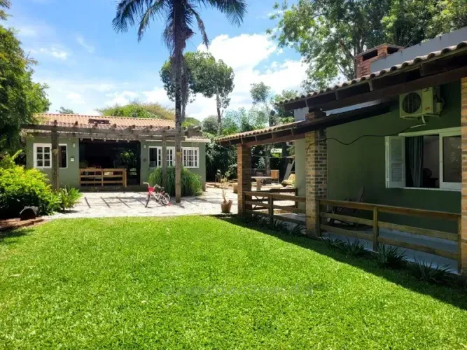 Sítio com área espetacular, local elevado, plano, vista privilegiada para o pôr do sol, ar