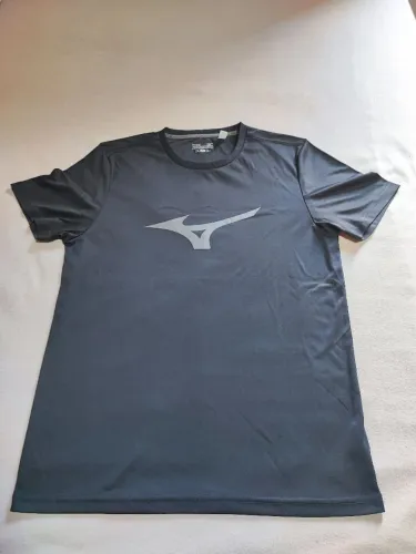 Camiseta treino Mizuno M e Polo Wear G