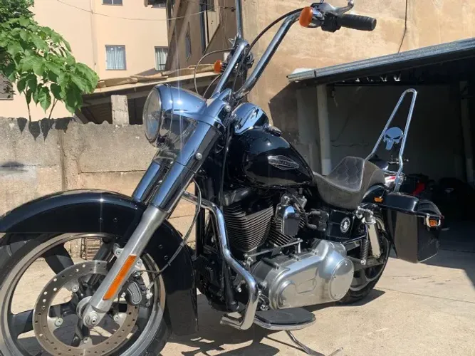 HARLEY DAVIDSON DYNA SWITCHBACK