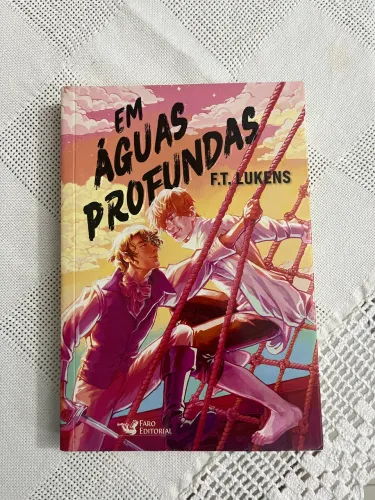 Livro Em Aguas Profundas