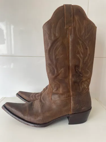 Bota Country Masculina em couro rústico 