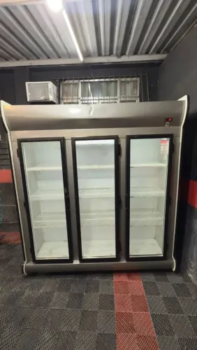 Freezer ExpositoR Fricon Triplo Muito novo 220v