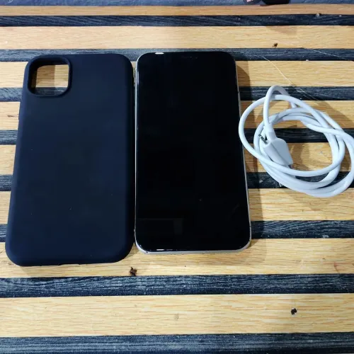 iPhone 11, branco 64GB, sem nenhum risco ou tricado