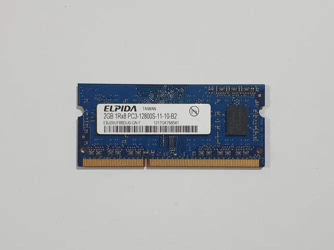 Memória RAM SODIMM 2GB DDR3 1600MHz (Notebook)