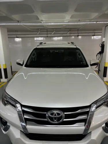 Toyota Hilux SW4 SRX 4X4 2.8 TDI 16V Dies. Aut. 2019