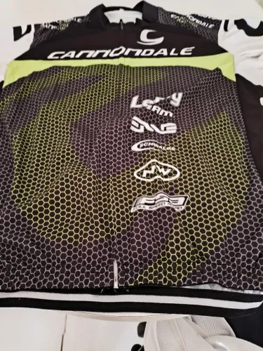 Conjunto ou Roupa de Ciclismo Cannondale 
