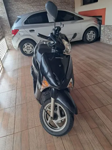 VENDO HONDA LEAD 2011