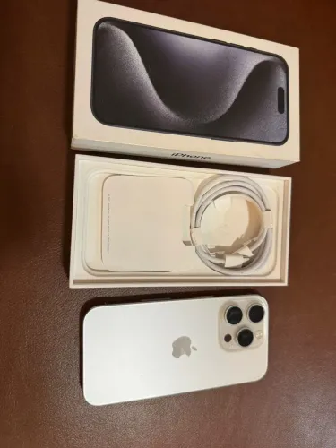 iPhone 15 Pro Max 512gb branco