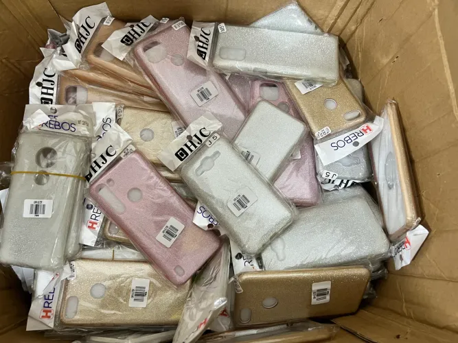 Lote atacado com 50 capas de brilho para revenda oportunidade