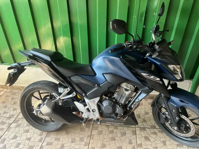 CB 300 Twister