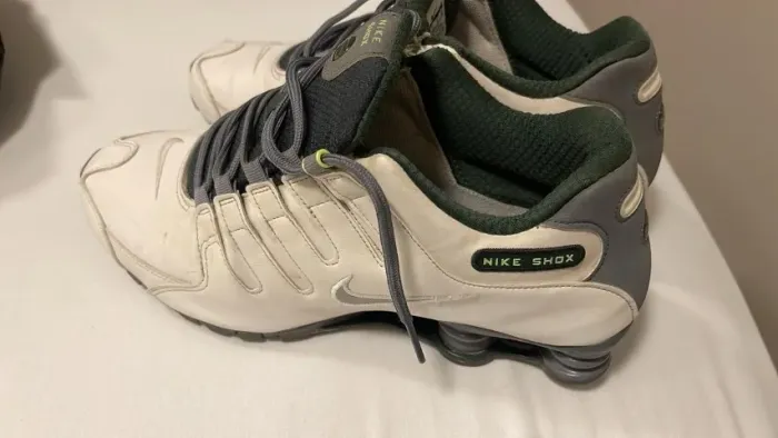 Tênis Nike Shox NZ Branco/Cinza Original - Tam. BR 43/44)