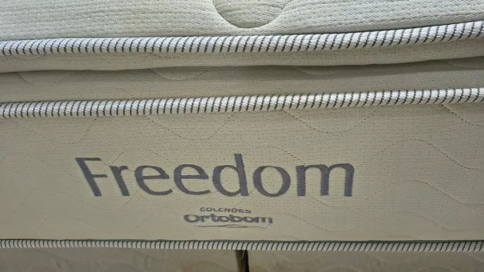 Cama box king size com cabeceira