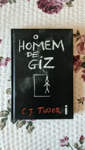 Livros C.J Tudor
