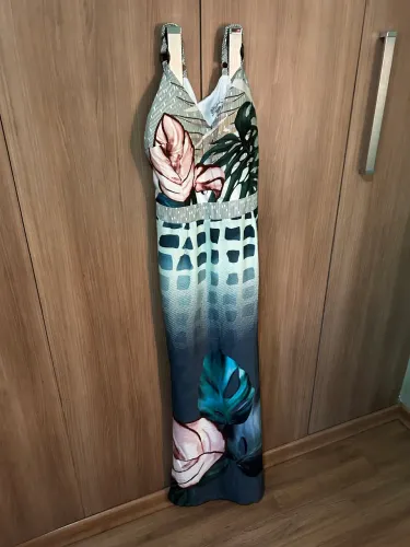3 peças vestido, conjunto e macacão