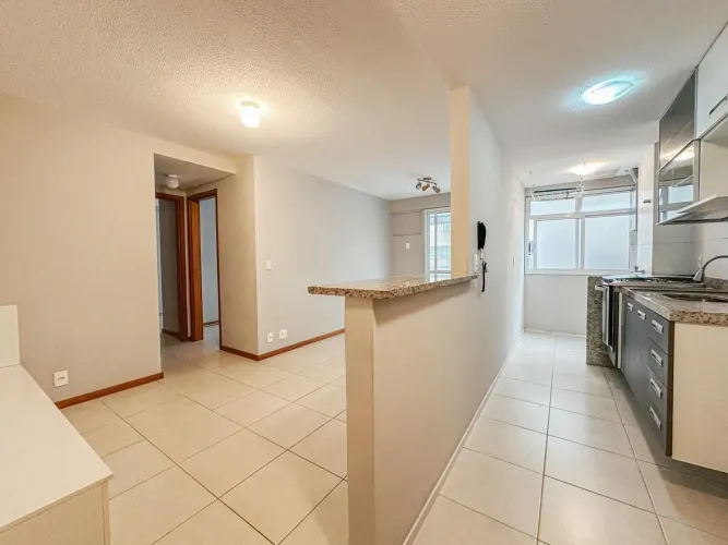 Apartamento com 2 quartos para alugar, 56 m² por R$ 3.140/mês - Maria Paula - Niterói/RJ