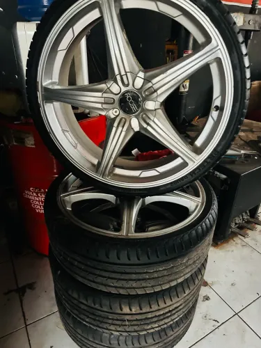 Roda 22 top  pra seu carro 4 pneu novos  universal *95