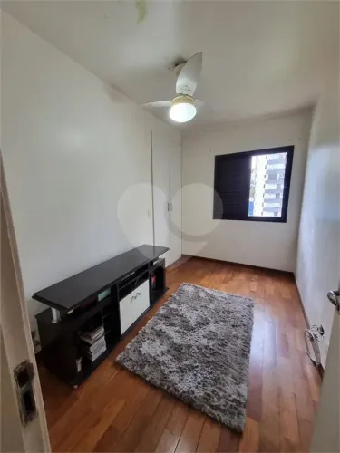 Apartamento à venda com 3 quartos em Jardim Londrina, São Paulo