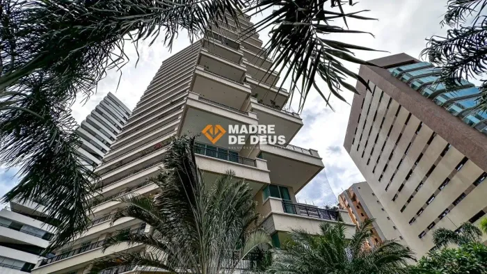 Apartamento de Luxo com Vista Mar | 325m² | 4 Suítes | Exclusividade à Beira-Mar