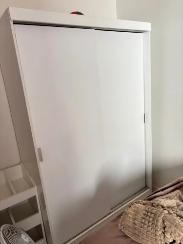 Guarda roupas usado