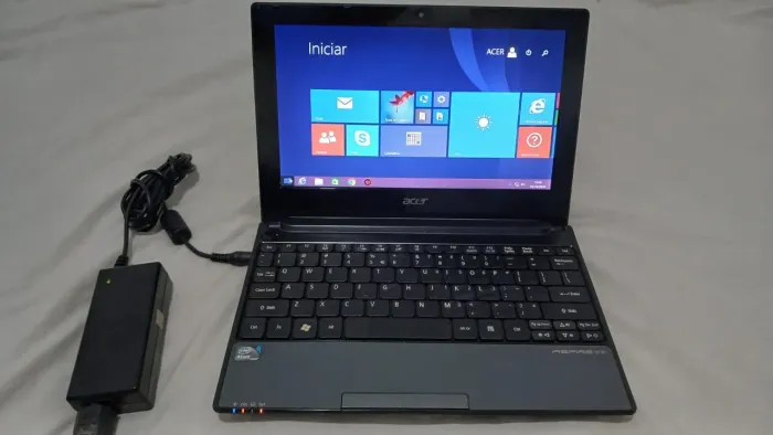 Netbook Acer tem que usar com teclado usb ou o teclado virtual. 200 reais entrego