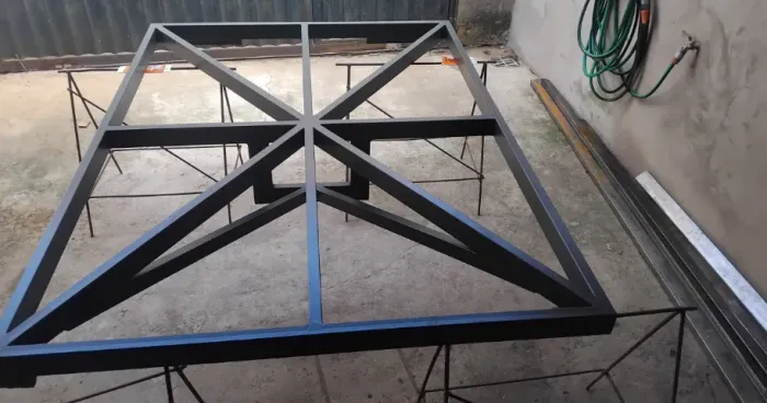 Cama de casal flutuante