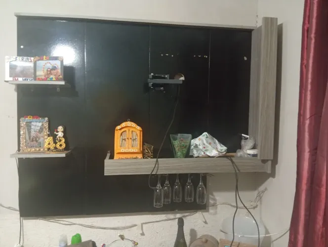 Painel de tv com suporte articulado