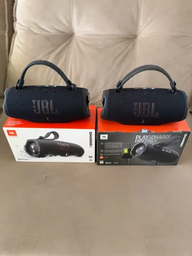 Caixa de som JBL Charge 6 01 disponível