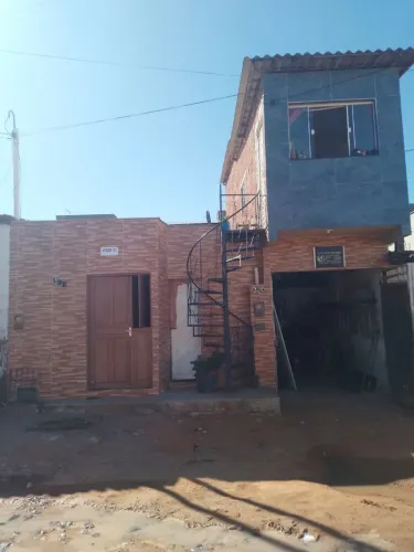 Vendo duas casas valor 150 mil valor negociável 
