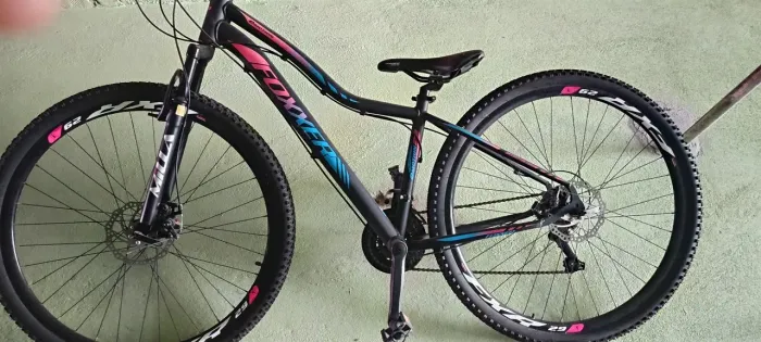 Vendo bicicleta nova