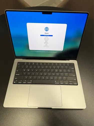 MacBook Pro chip M2 Pro 512 SSD e 16 GB -Novo
