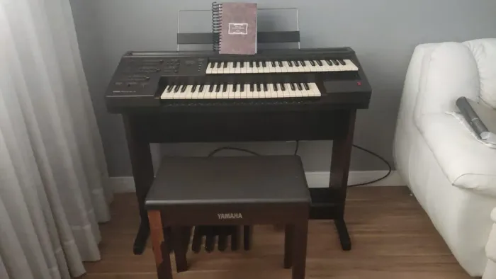 Órgão Yamaha Electone EL-3