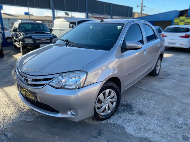 Toyota Etios X Sedan 1.5 Flex 16V 4P Mec. 2017