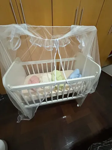 Mini berço completo + lençóis e colchão 