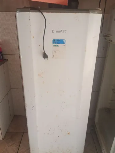 Geladeira pra venda