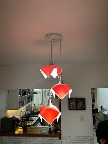 Lustre moderno em perfeito estado