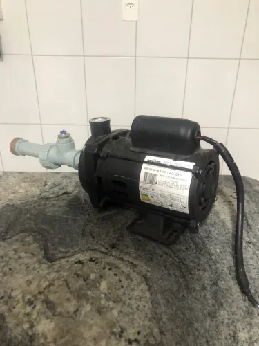 Bomba D?Agua - 220v - 1/4 CV .