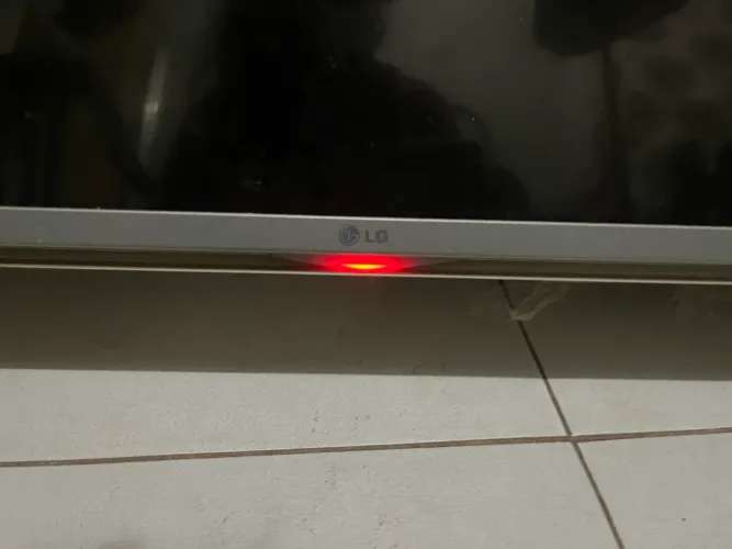 TV LG 49" Full HD (49LF5400) - Para Conserto ou Retirada de Peças