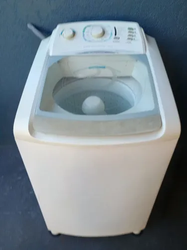 Lavadora Electrolux 10 kg funcionando perfeitamente 