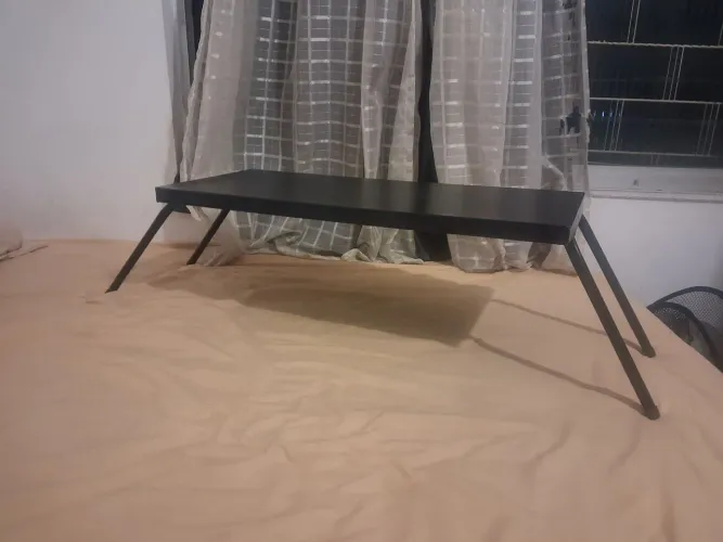 Mesa portatil de metal