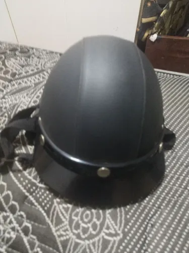 Vendo capacete coquinho com proteção para nunca