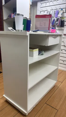 Móveis e impressora