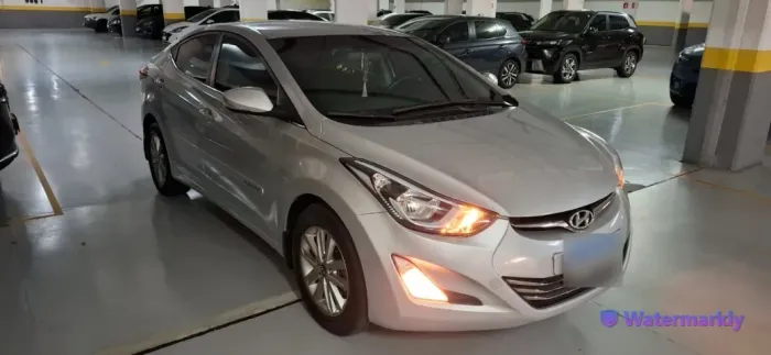 Hyundai Elantra GLS 2.0 16V Flex Aut. 2015
