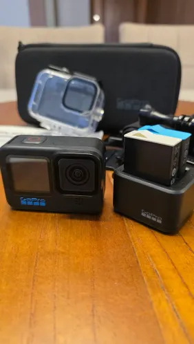 GoPro Hero 10 Black + 2 Baterias + Carregador Original + Acessórios