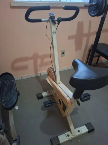 Bicicleta egocêntrica para exercicio 